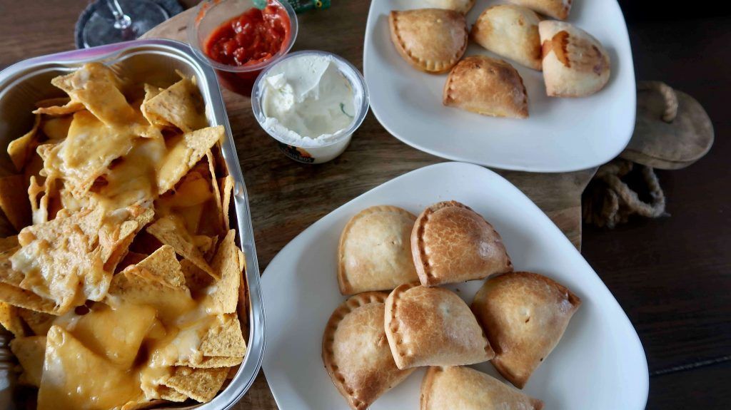 Mexican appetizers and cheese echiladas recipe