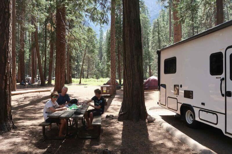 Camping Yosemite Upper / Lower Pines